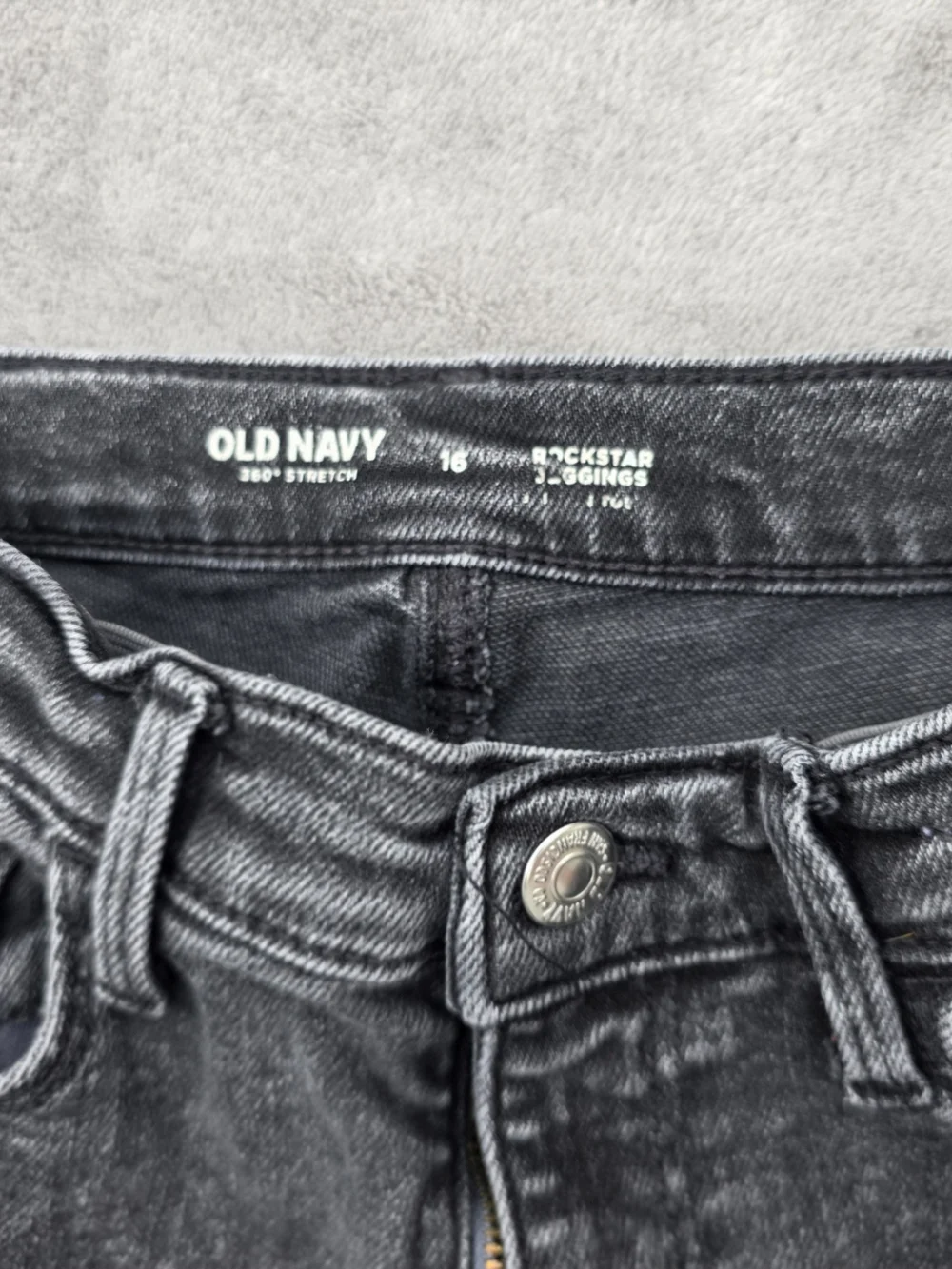Old Navy Rockstar Jeggings Girls Size 16 Black Acid Wash Raw Hem Skinny Jeans XS